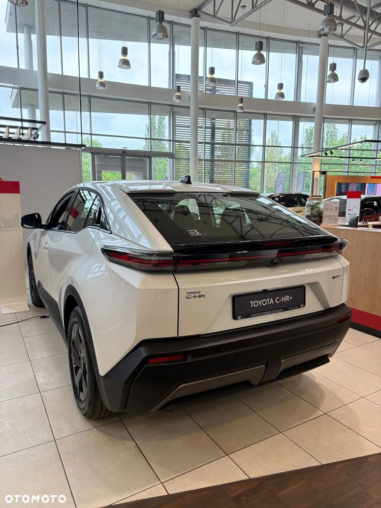 Toyota C-HR+ - 3