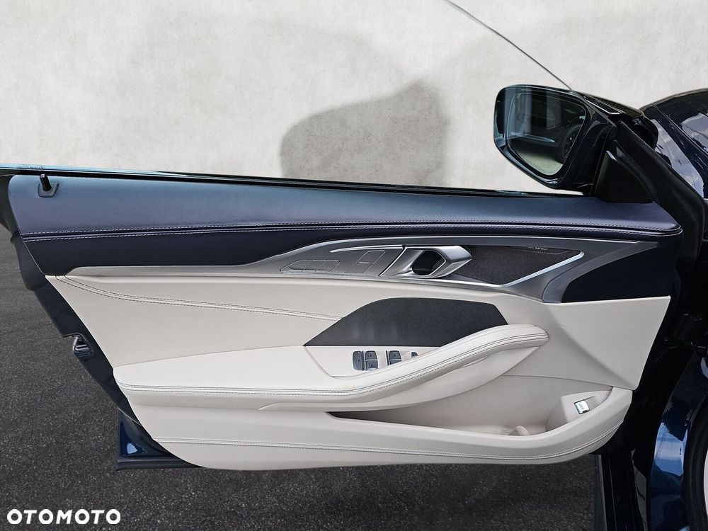 BMW Seria 8 - 17