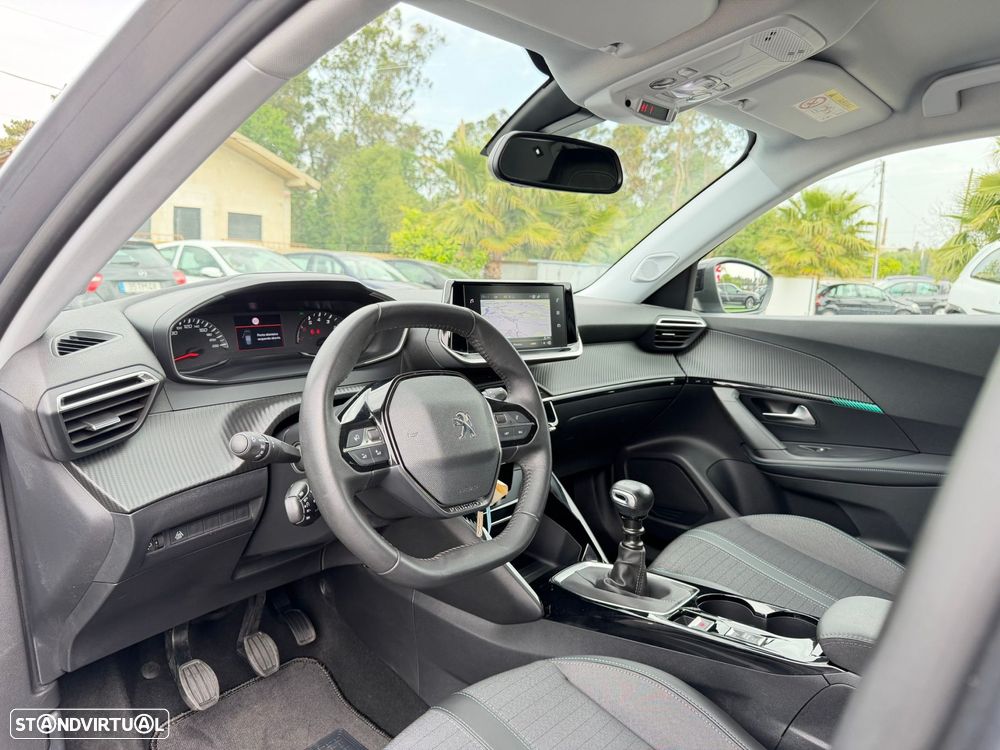 Peugeot 2008 1.2 PureTech Allure Pack - 29