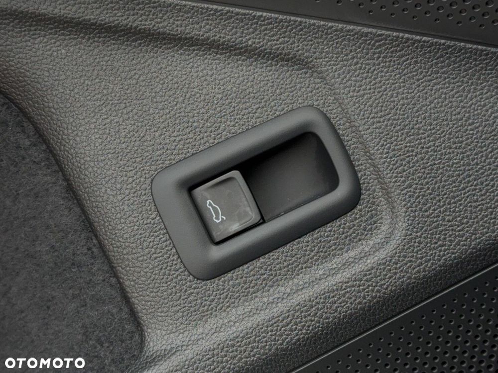 Skoda Superb 2.0 TDI SCR 4x4 Selection DSG - 24