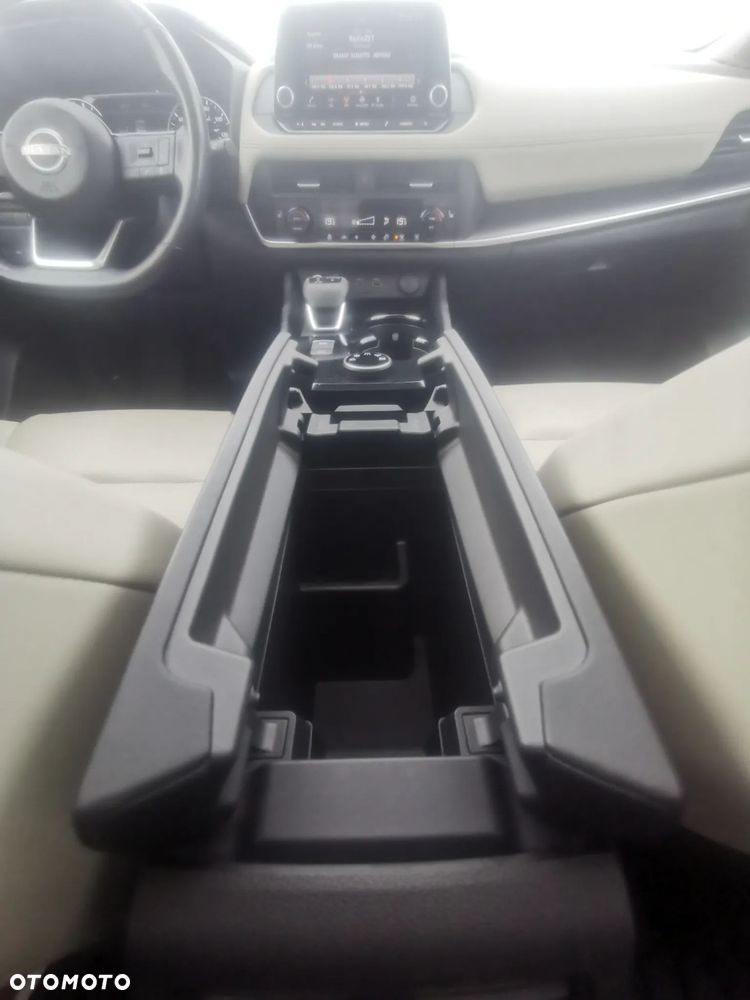 Nissan Rogue - 20