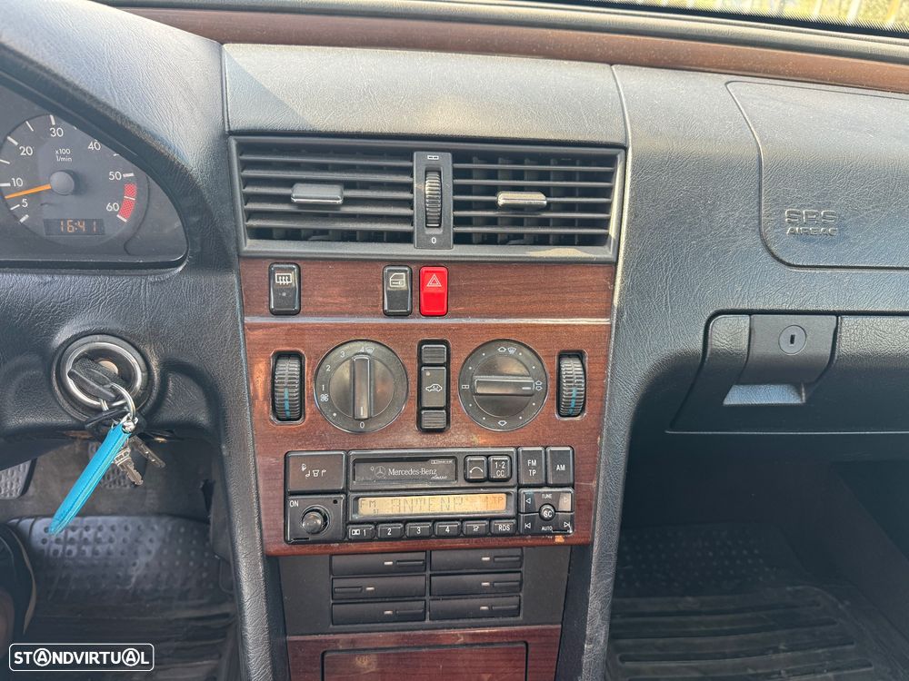 Mercedes-Benz C 220 D Elegance - 19