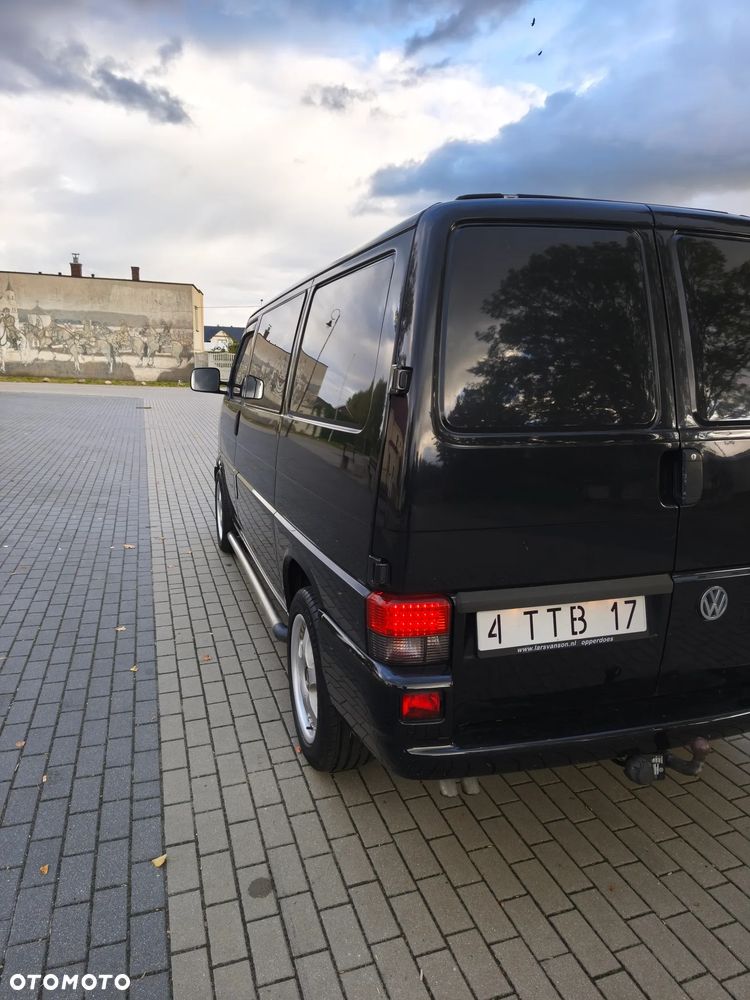 Volkswagen Multivan Standard - 17