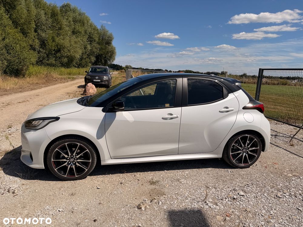 Toyota Yaris Hybrid 1.5 GR Sport - 3