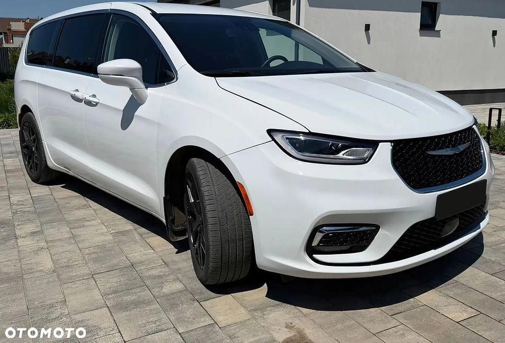 Chrysler Pacifica 2022 photo 3