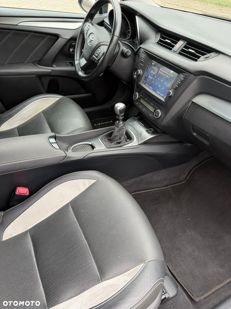Toyota Avensis 2.0 D-4D Prestige - 14