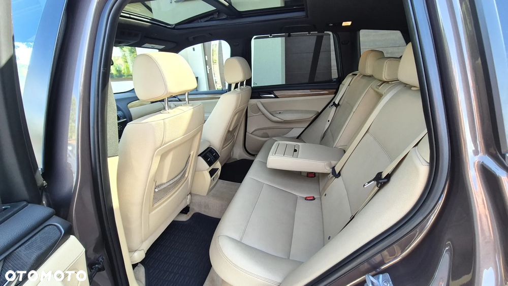 BMW X3 28i xDrive - 9