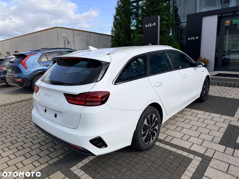 Kia Ceed 1.5 T-GDI M - 4