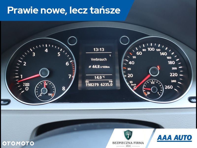 Volkswagen Passat - 12