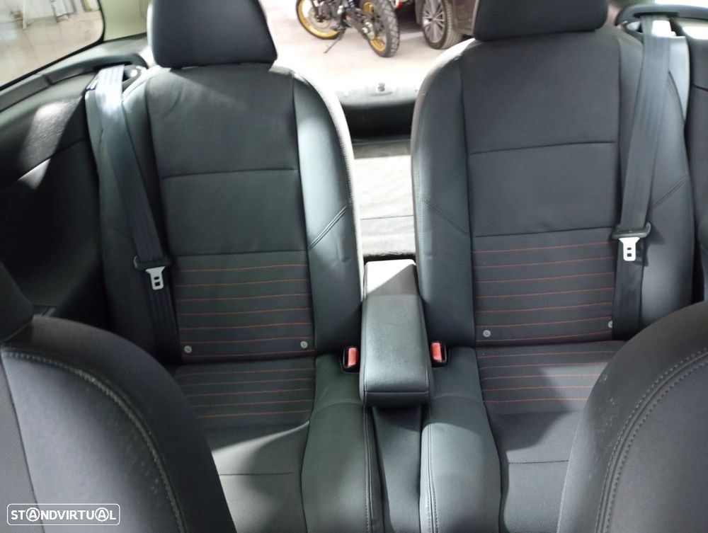 Volvo C30 1.6 D Drive Momentum — fotografia 28