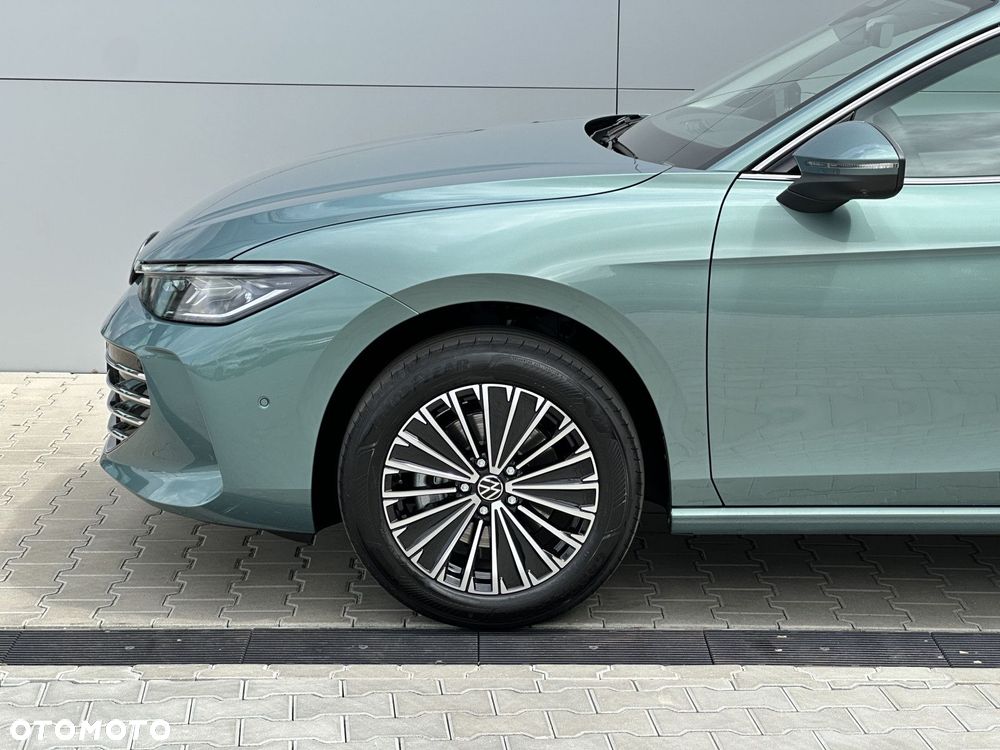 Volkswagen Passat 1.5 TSI EVO Elegance DSG - 4