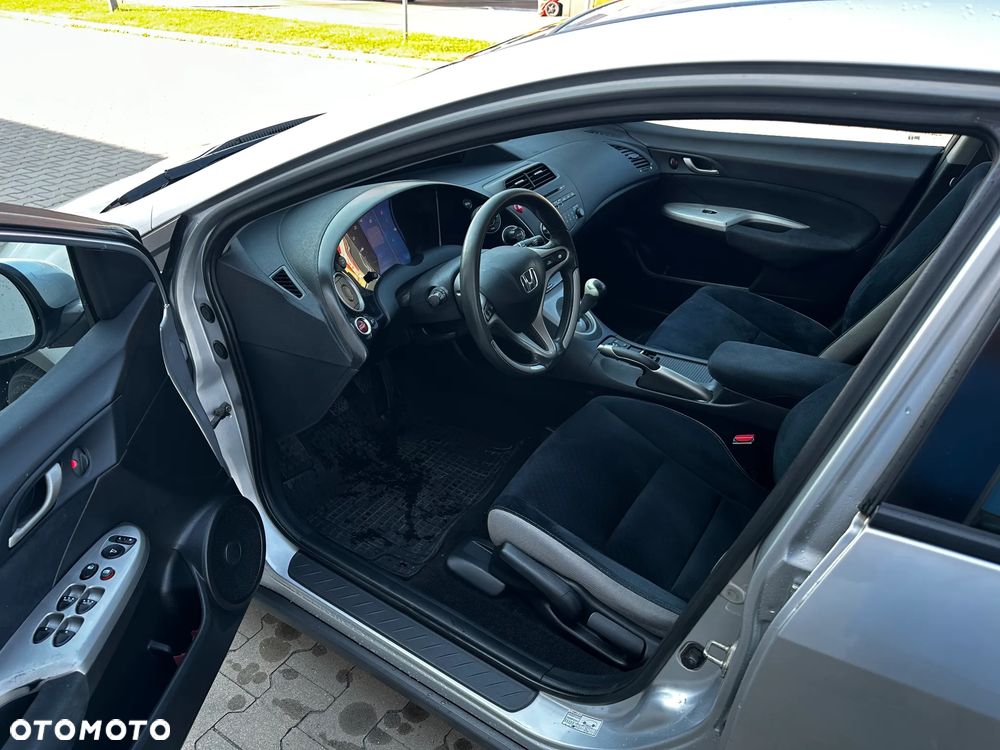 Honda Civic 1.4 i-VTEC - 6