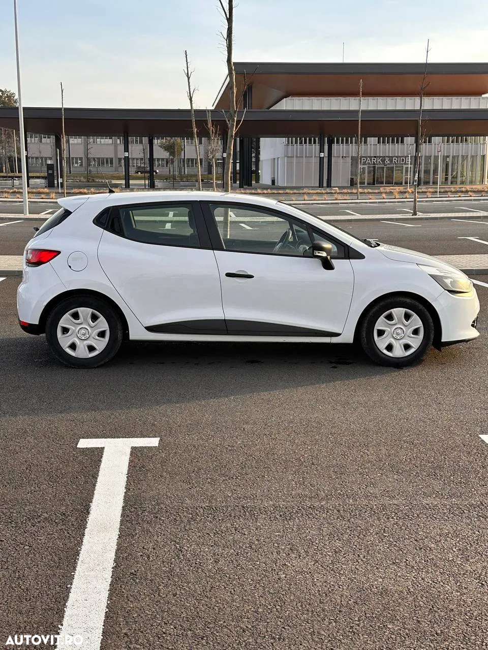 Renault Clio IV 1.2 16V Authentique - 10