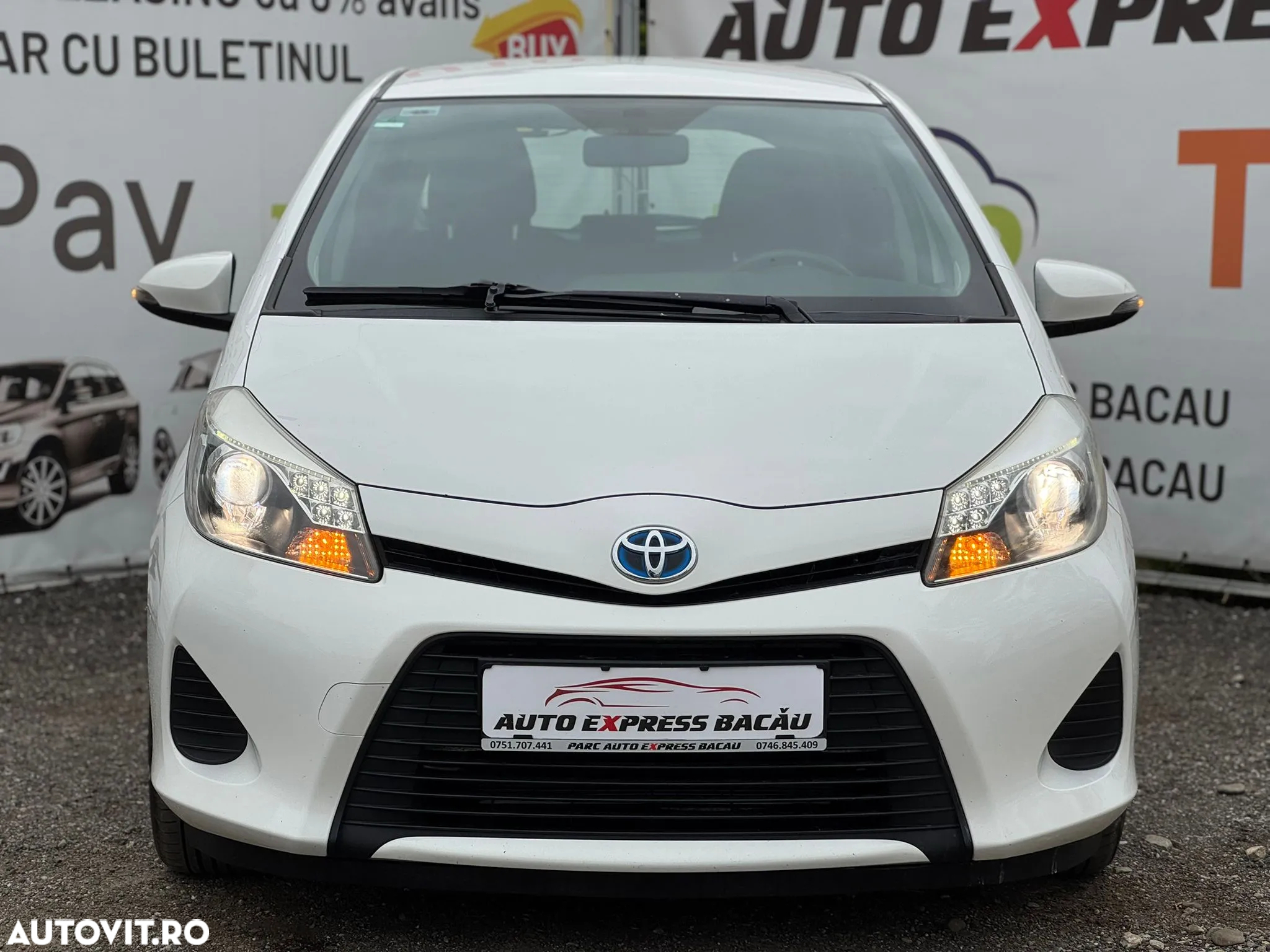 Toyota Yaris - 12