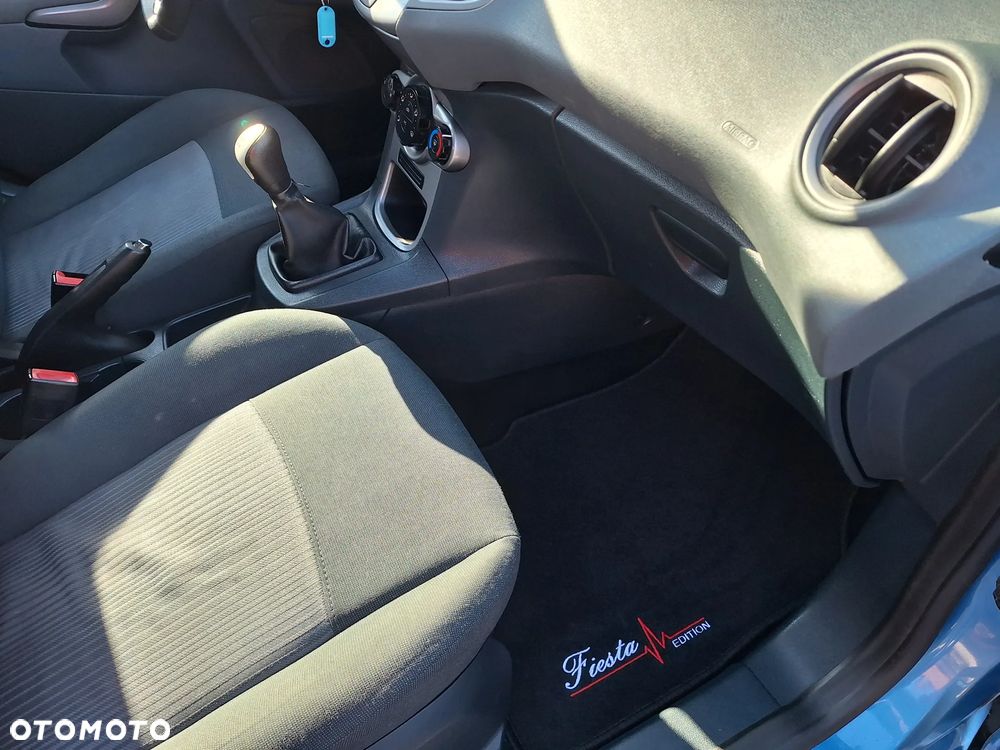 Ford Fiesta 1.25 Titanium - 34
