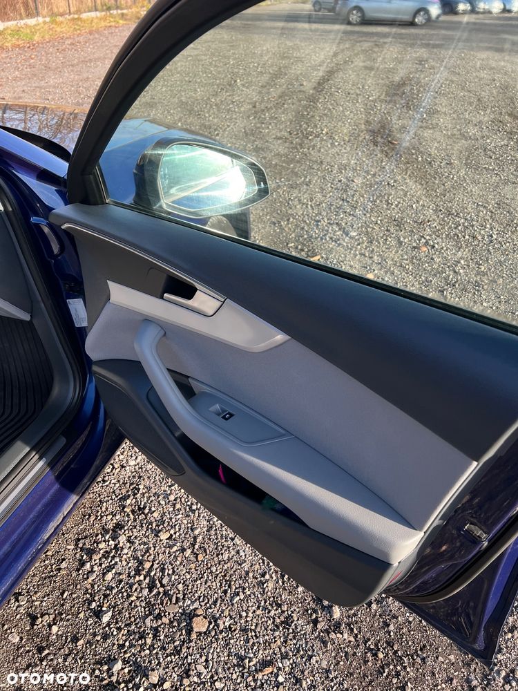 Audi A4 Avant 2.0 TDI S tronic - 24