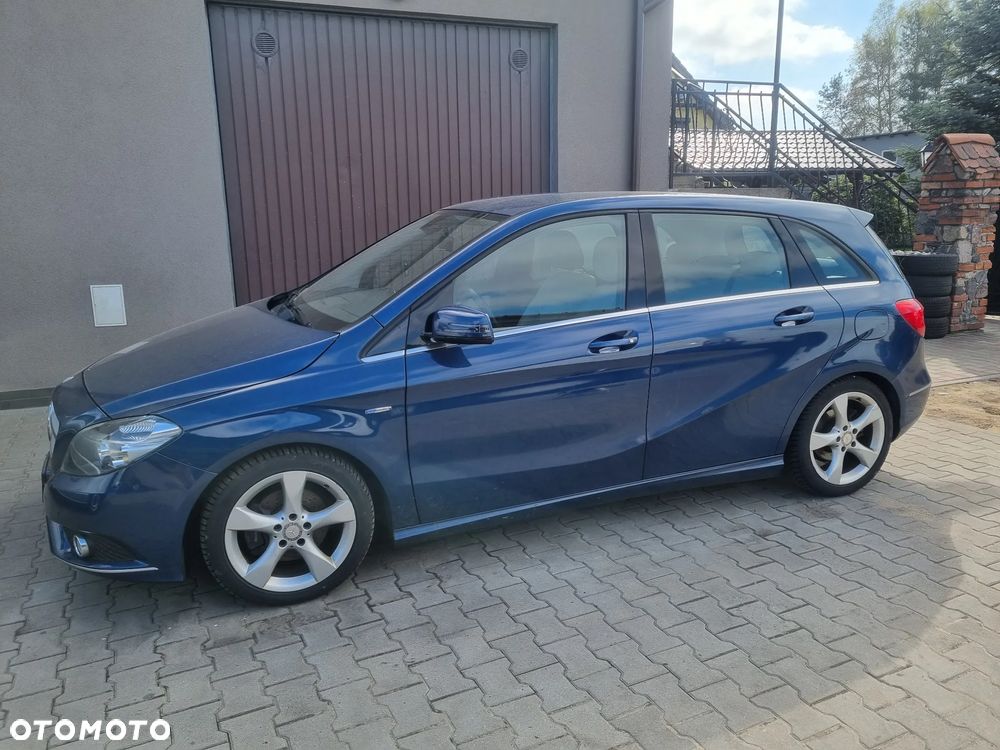 Mercedes-Benz Klasa B 180 CDI (BlueEFFICIENCY) - 9