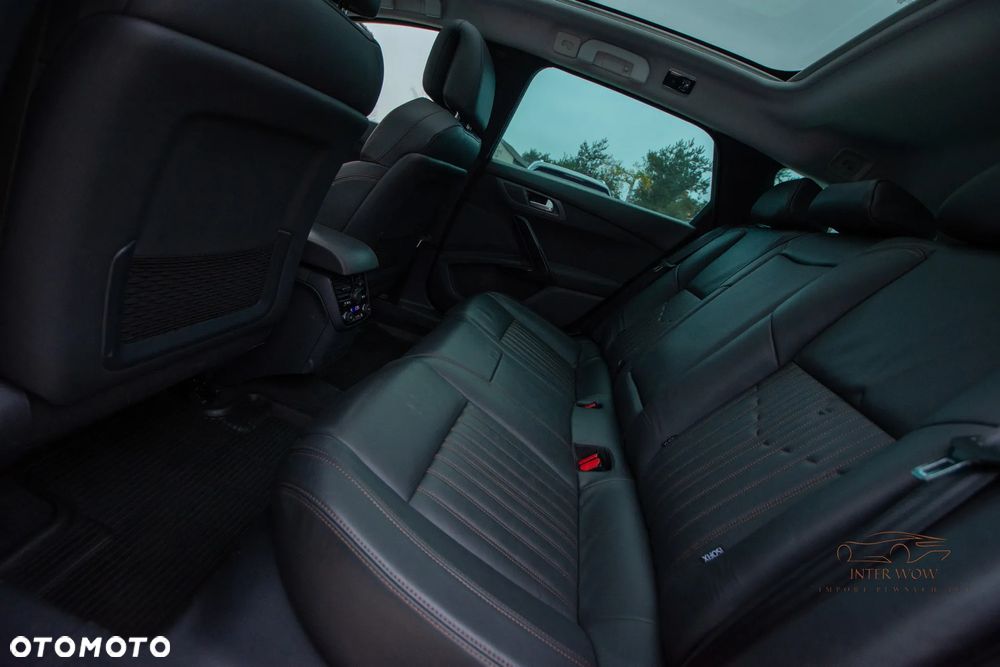 Peugeot 508 RXH Hybrid4 - 10