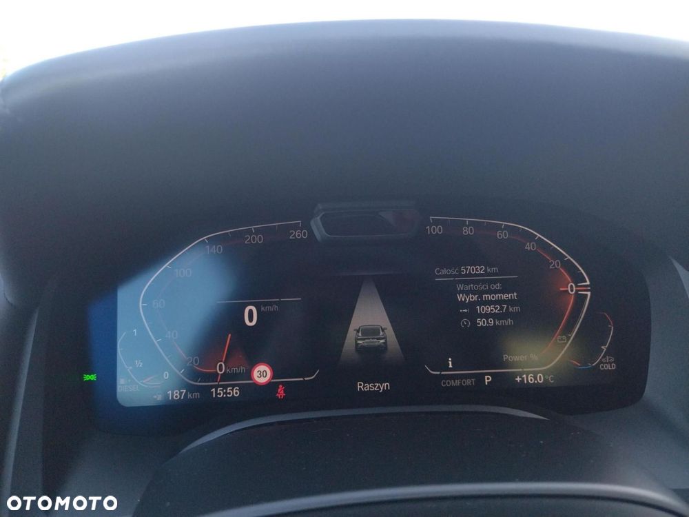 BMW Seria 8 - 11