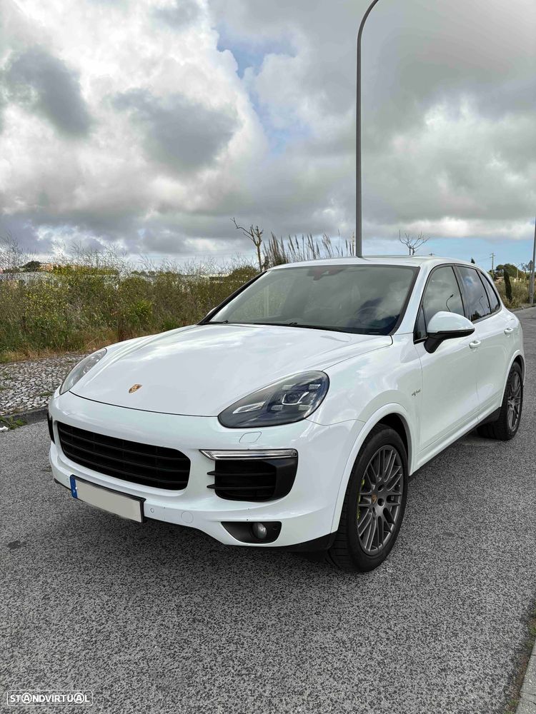 Porsche Cayenne S E-Hybrid - 10