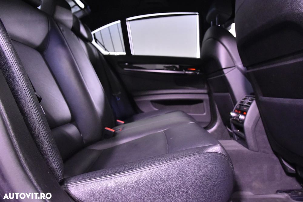 BMW Seria 7 - 12
