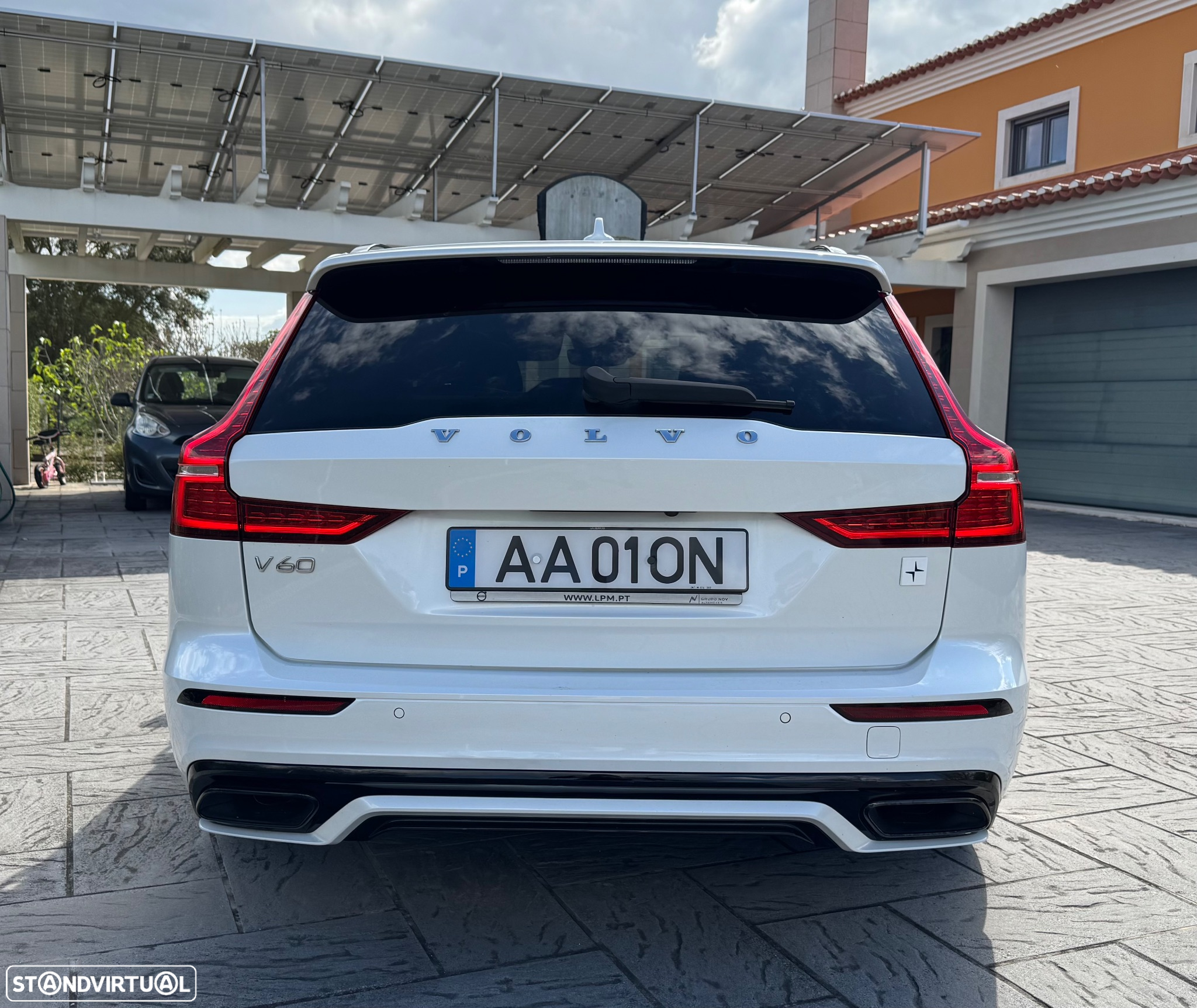 Volvo V60 2.0 T8 AWD TE Polestar Engine - 2