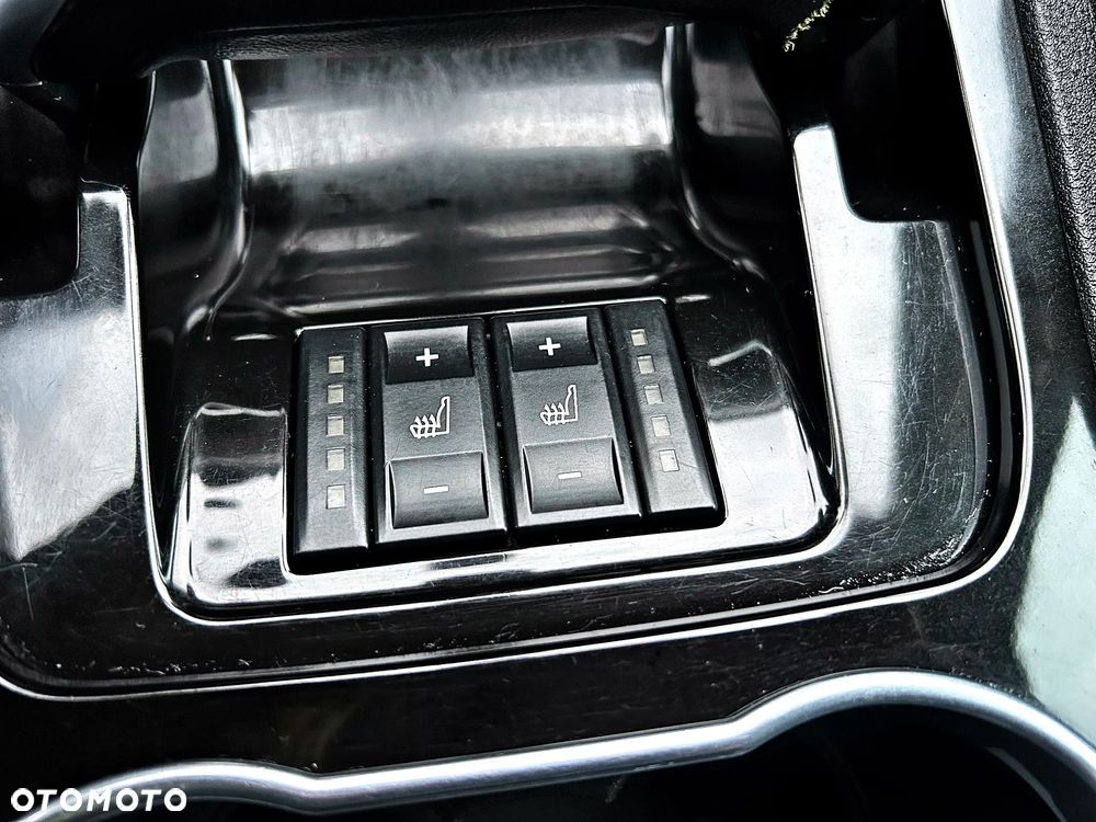 Ford S-Max 2.0 TDCi DPF Titanium - 36