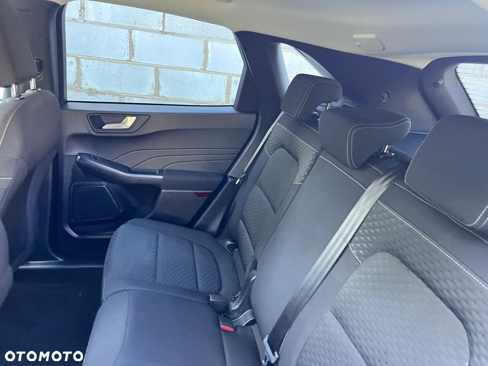 Ford Kuga - 13