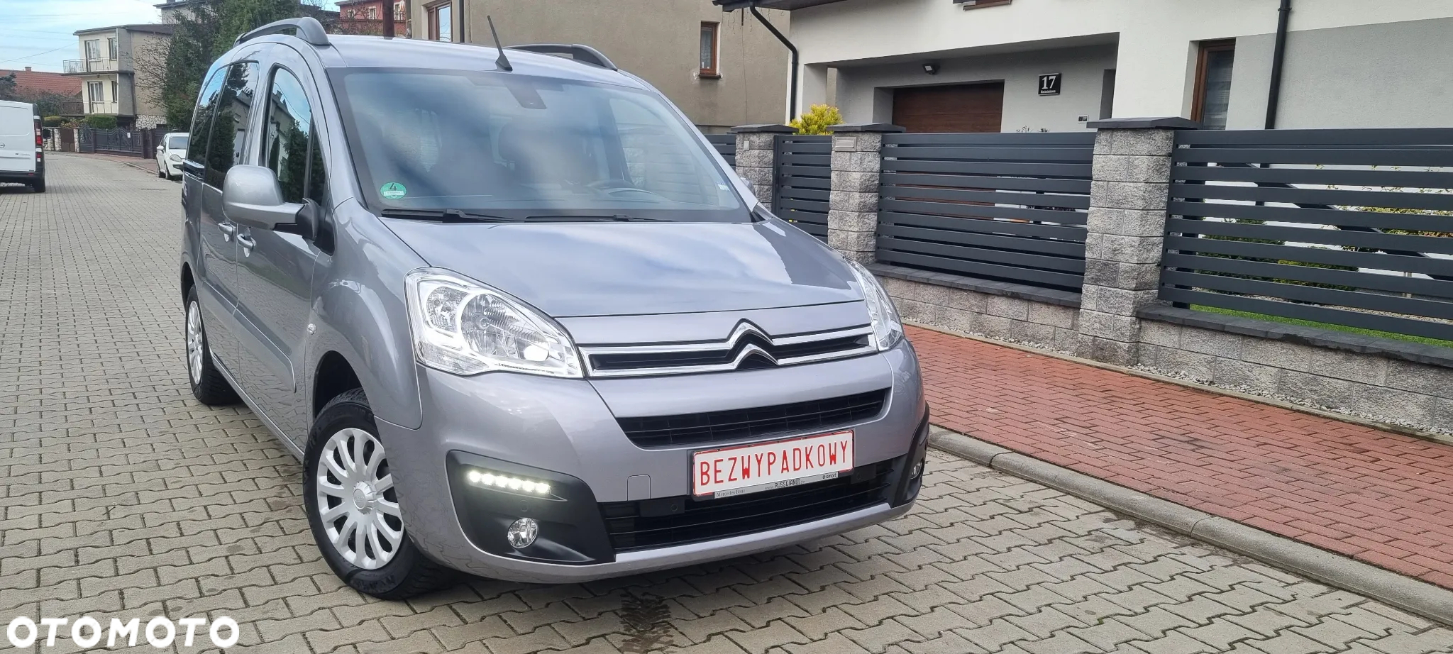 Citroën Berlingo Multispace PureTech 110 SELECTION - 2