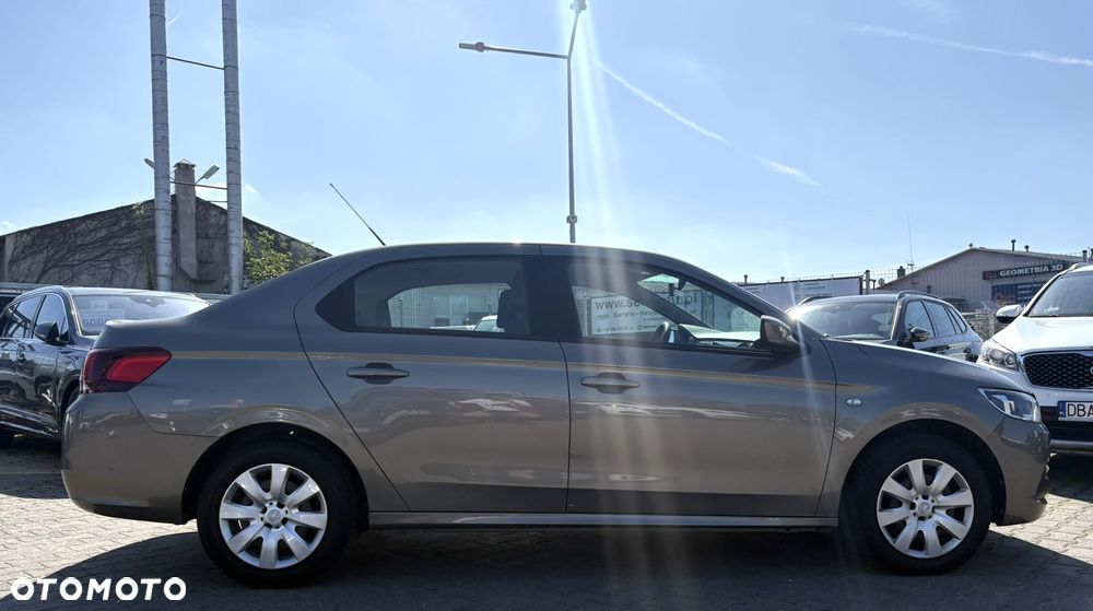 Peugeot 301 1.2 Pure Tech Access - 5