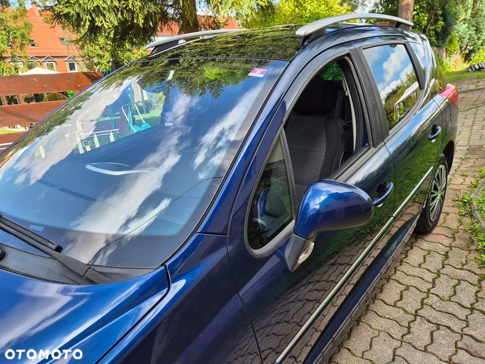 Peugeot 207 - 13