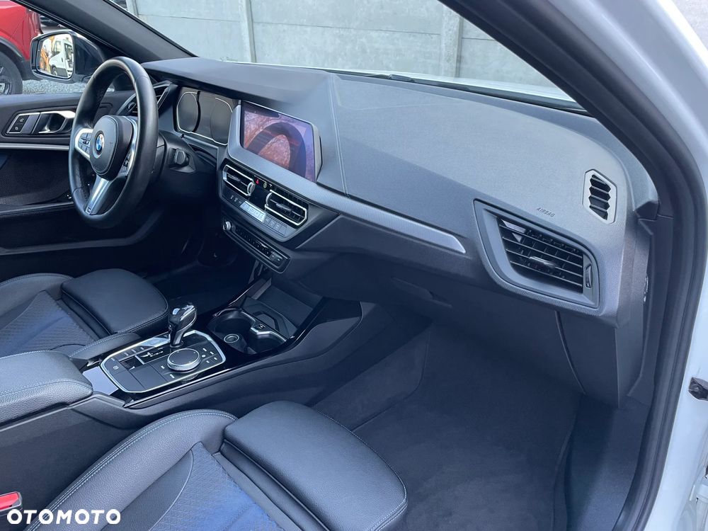 BMW Seria 1 118d Edition M Sport Shadow - 25