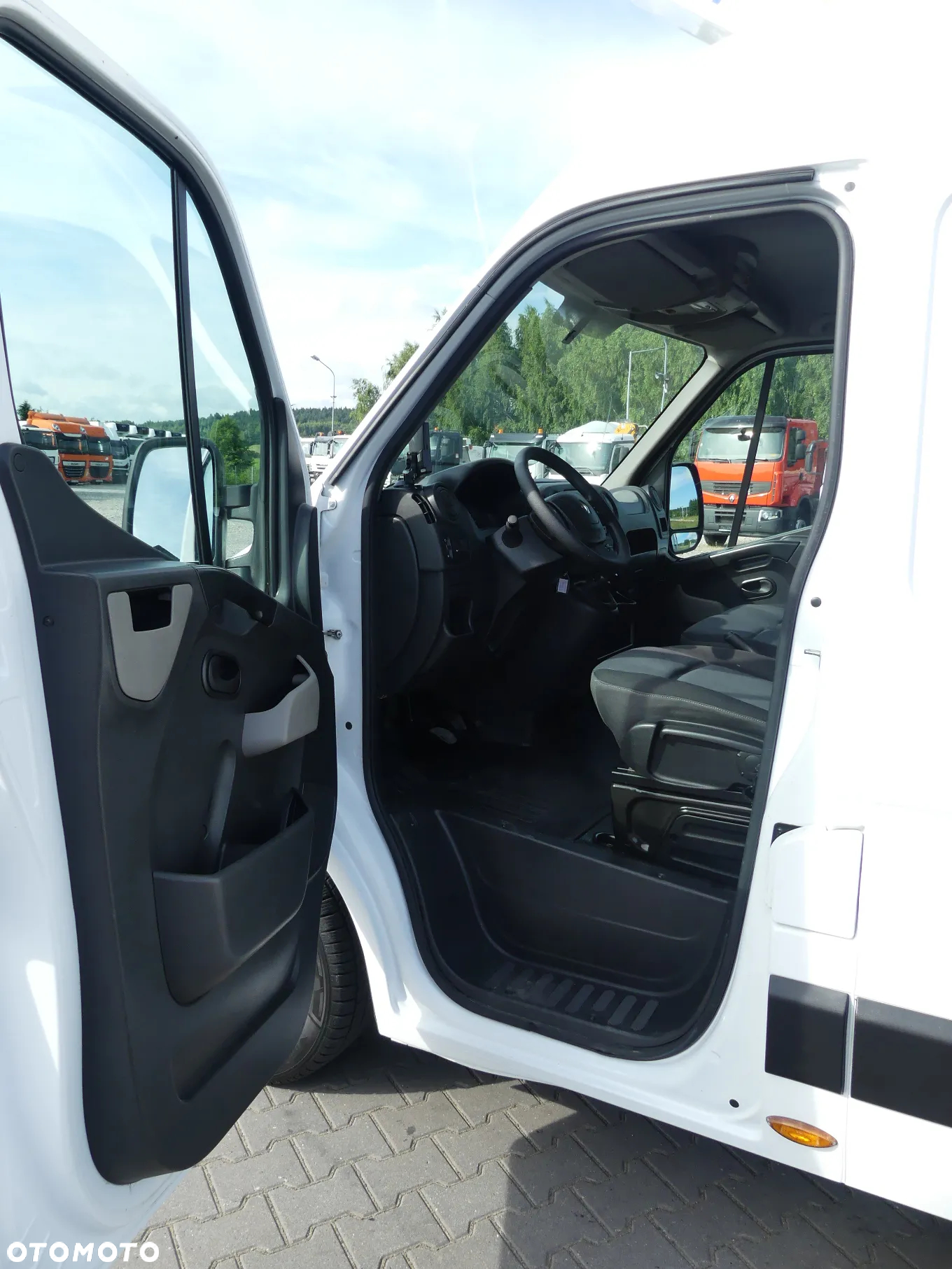 Renault MASTER / PODNOŚNIK KOSZOWY / ZWYŻKA 12M / - 21