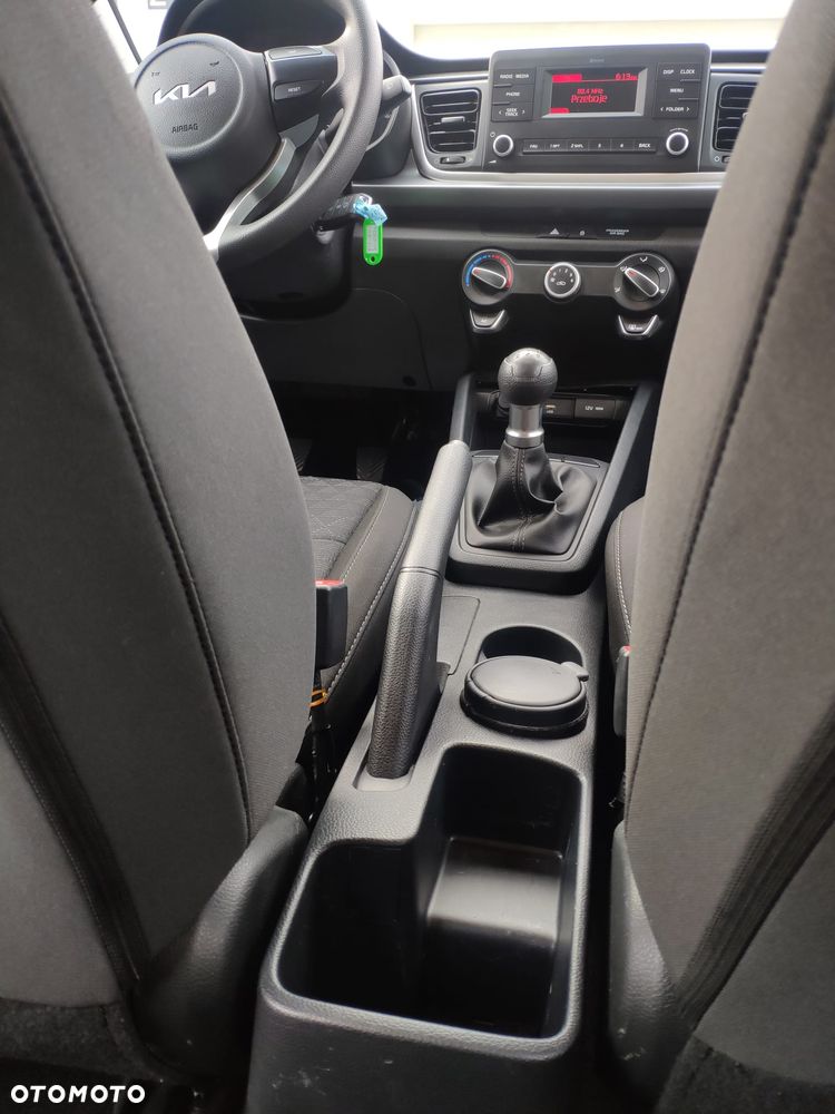 Kia Rio 1.2 M - 10