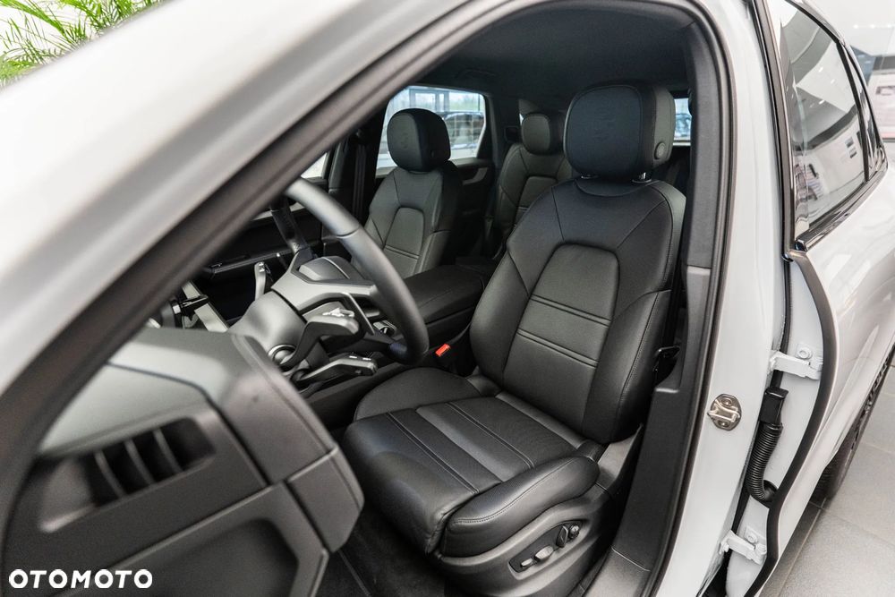 Porsche Cayenne - 9