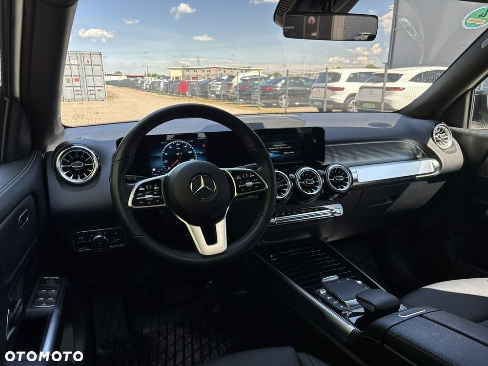Mercedes-Benz GLB 250 4-Matic 8G-DCT - 13