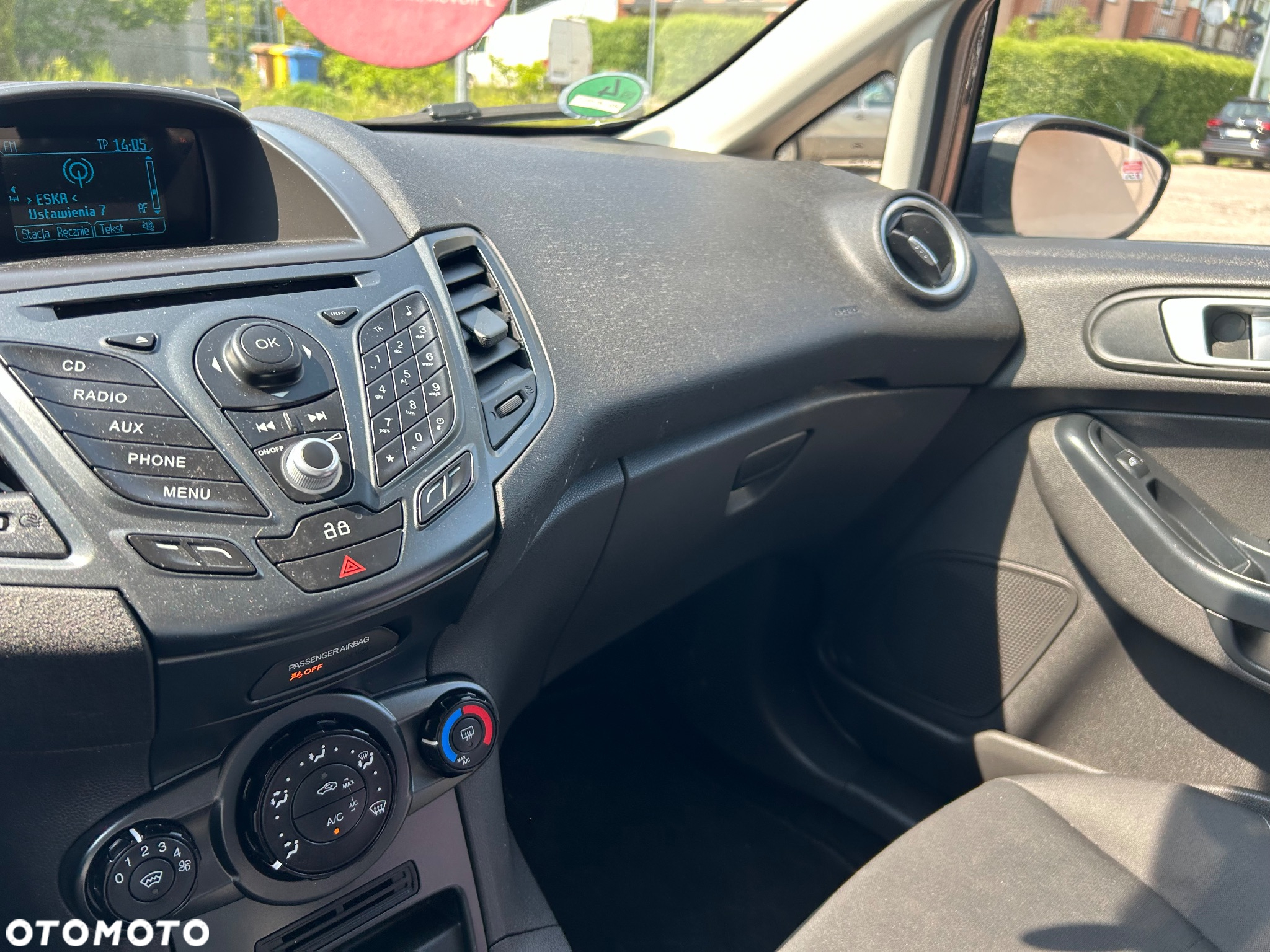 Ford Fiesta 1.0 Platinium X - 24