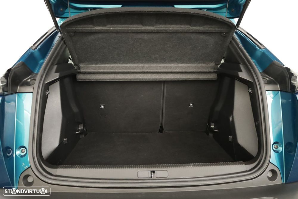 Peugeot 2008 1.2 PureTech Allure - 23