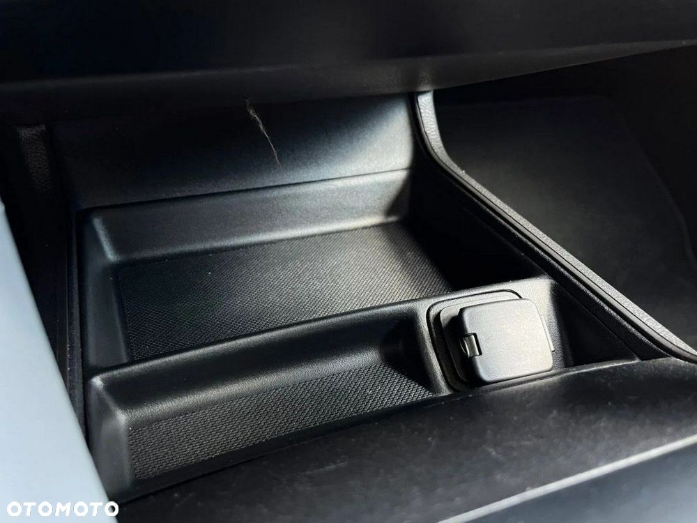 Ford Mondeo 2.0 TDCi Trend PowerShift - 26