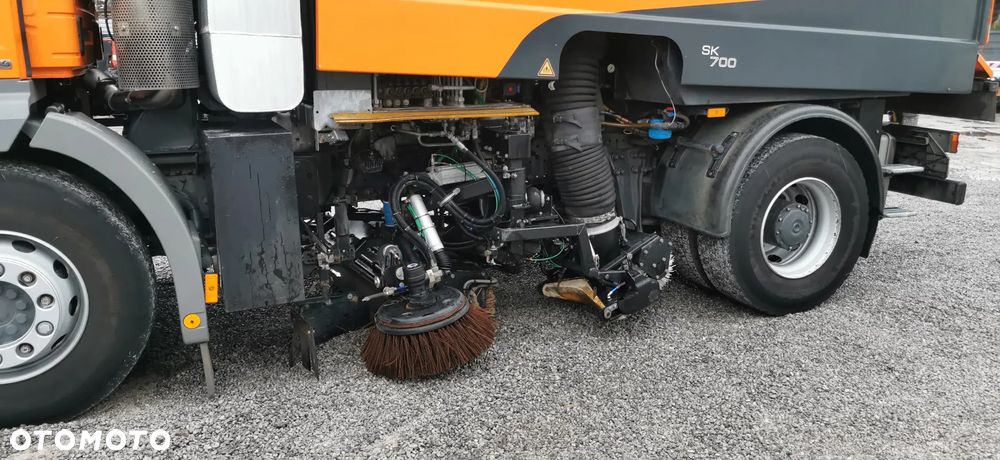 Mercedes-Benz AXOR 1833 SCHMIDT SK 700 DUAL - 13