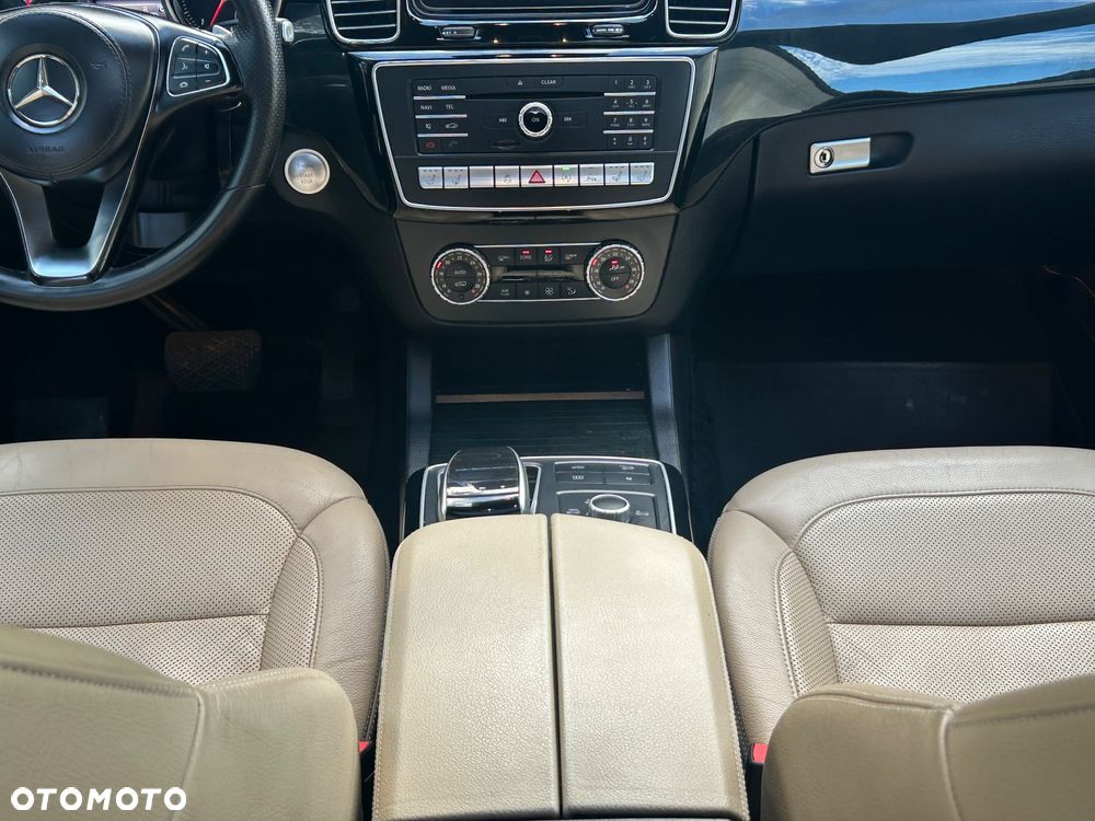 Mercedes-Benz GLS 350 d 4-Matic - 40