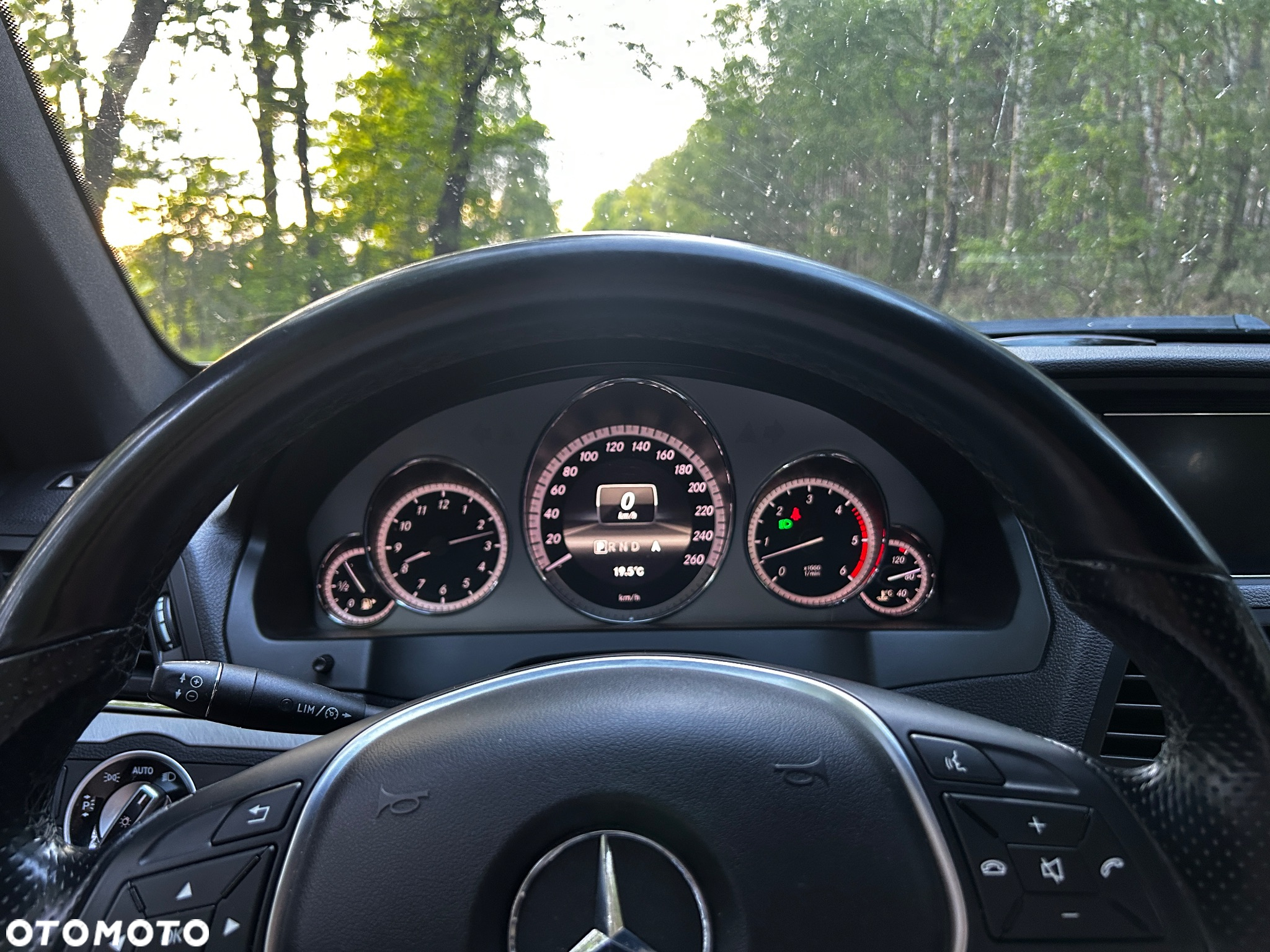 Mercedes-Benz Klasa E 350 CDI DPF Coupe BlueEFFICIENCY 7G-TRONIC Avantgarde - 10