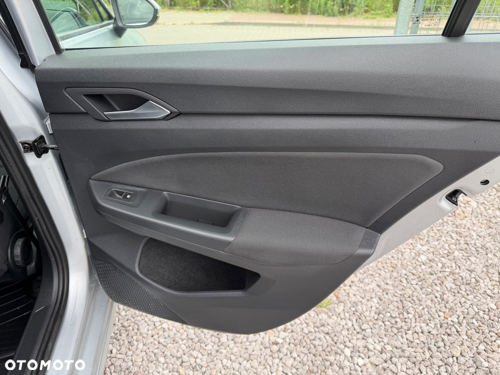 Volkswagen Golf 2.0 TDI Life - 29