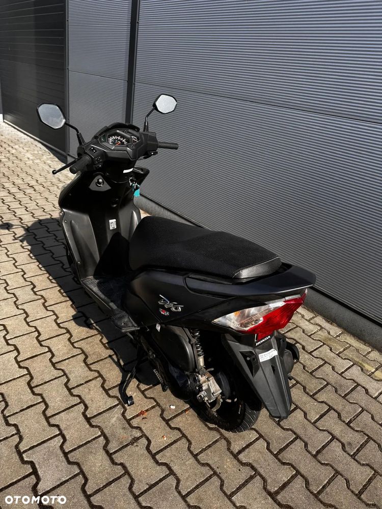 Honda Dio - 4
