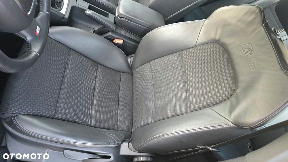 Audi A3 Sportback 1.4 TFSI S line Sportpaket - 17