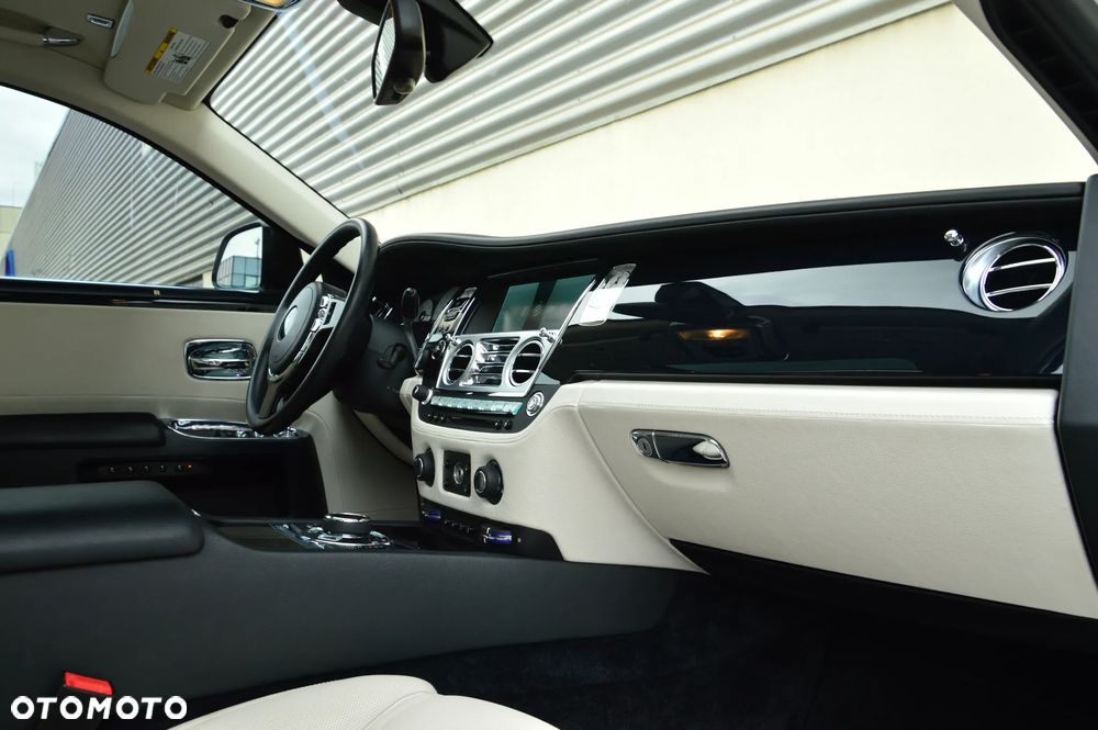 Rolls-Royce Ghost Standard - 18