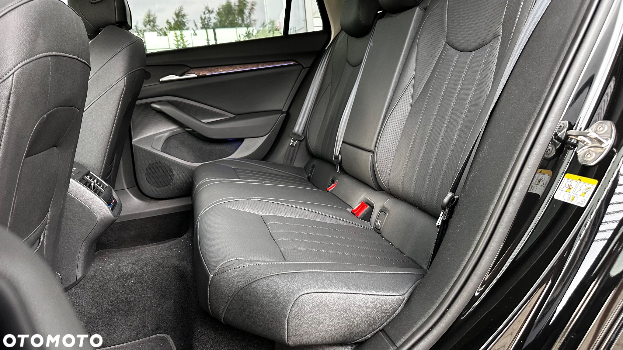 Skoda Superb 2.0 TDI SCR 4x4 L&K DSG - 35