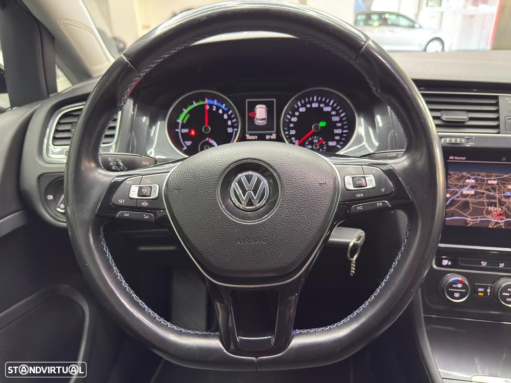 VW e-Golf AC/DC - 16