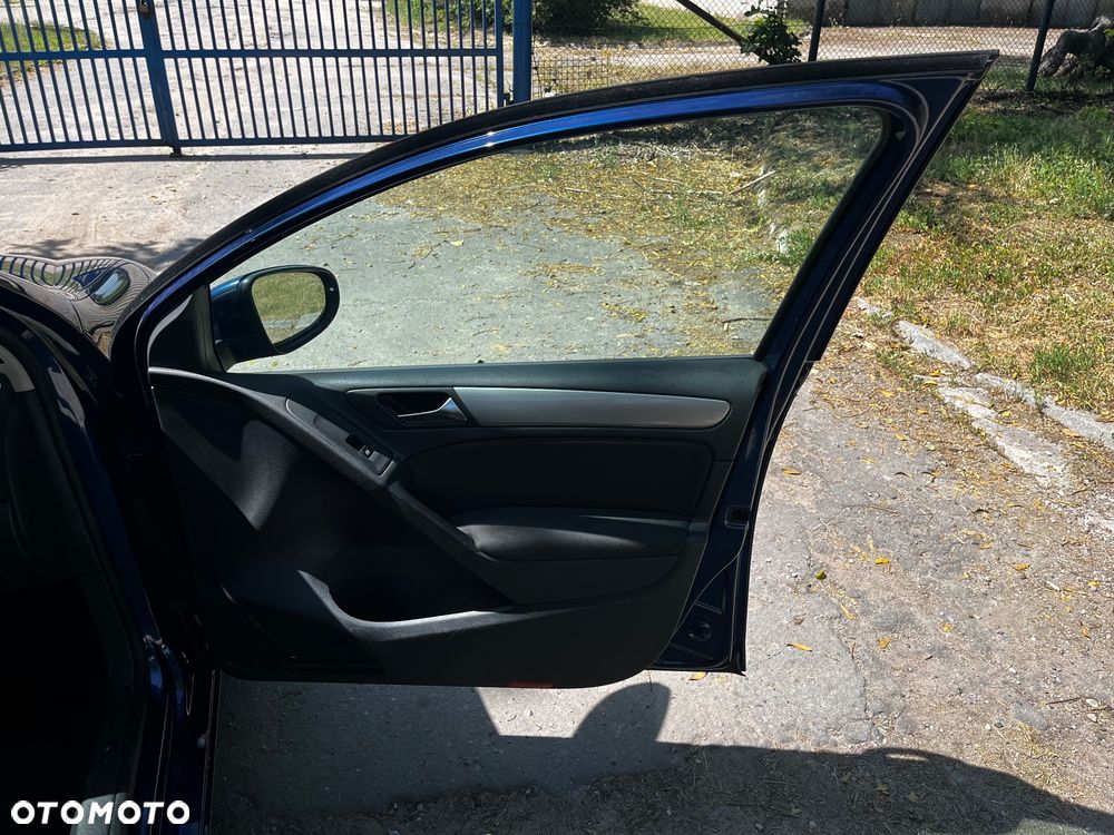 Volkswagen Golf 1.6 TDI DPF Trendline - 8
