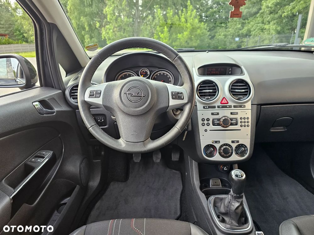 Opel Corsa 1.4 16V 150 Jahre - 9